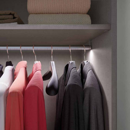 Closet Trend Bar Light